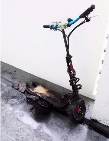 时时评论：如何预防滑板车着火？